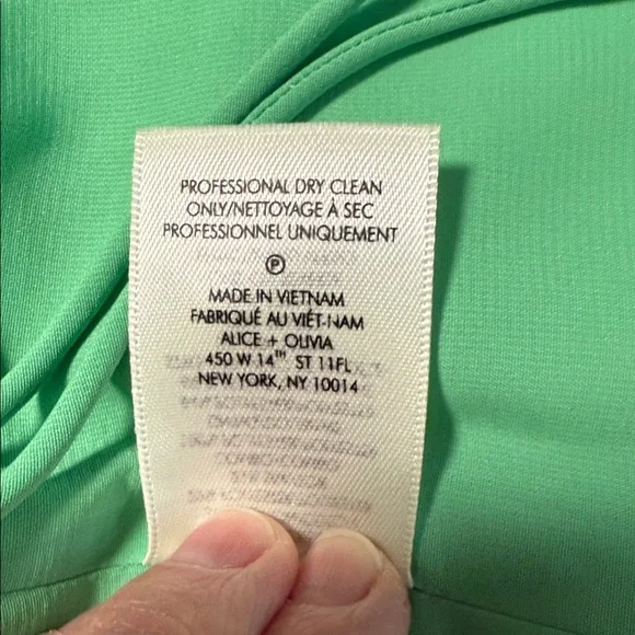 Alice + Olivia “Joslyn” Cropped Metallic Green and Gold Brocade/Jacquard Blouse - Picture 11 of 16